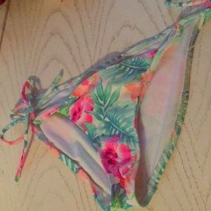 Floral bikini bottoms